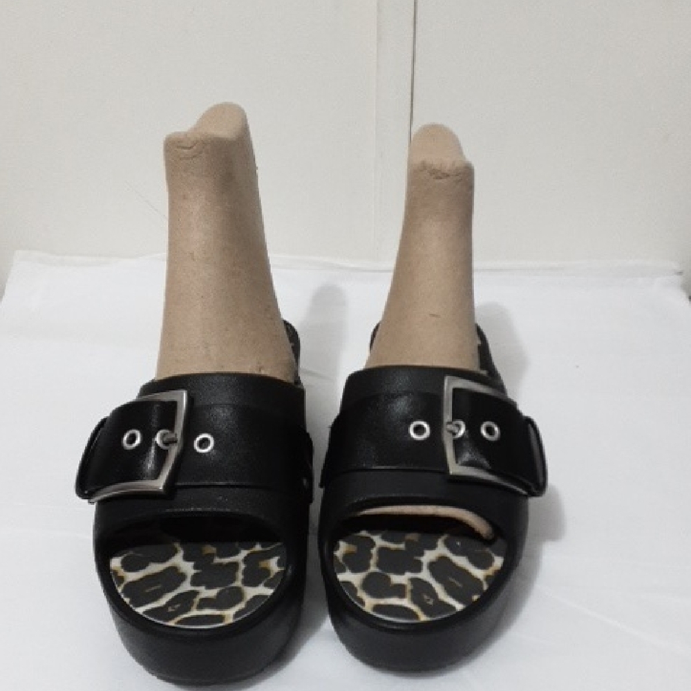 BareTraps‎  Black Buckle Strap Women's 7 PlatformSandals